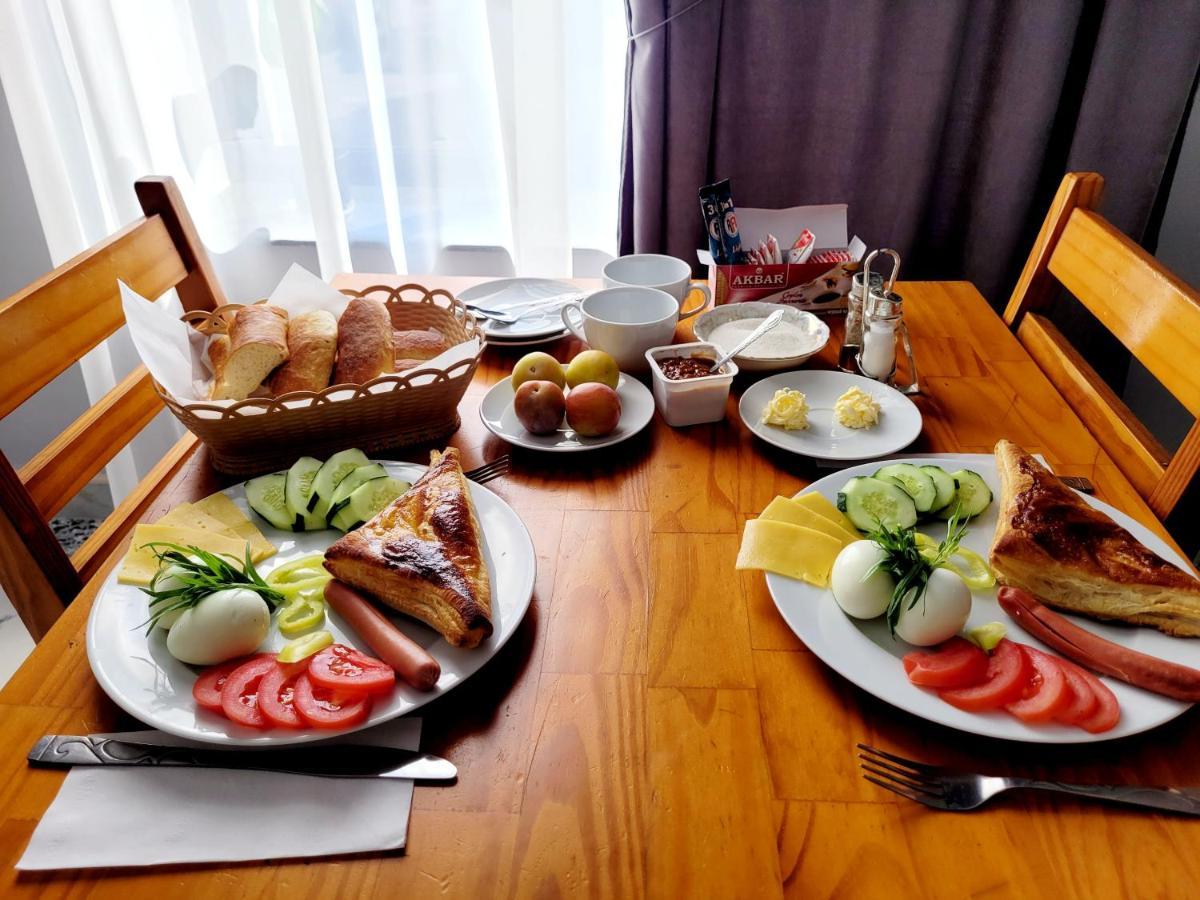 Rp Hotel  Yerevan Bagian luar foto