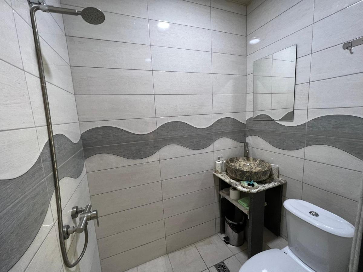 Rp Hotel  Yerevan Bagian luar foto