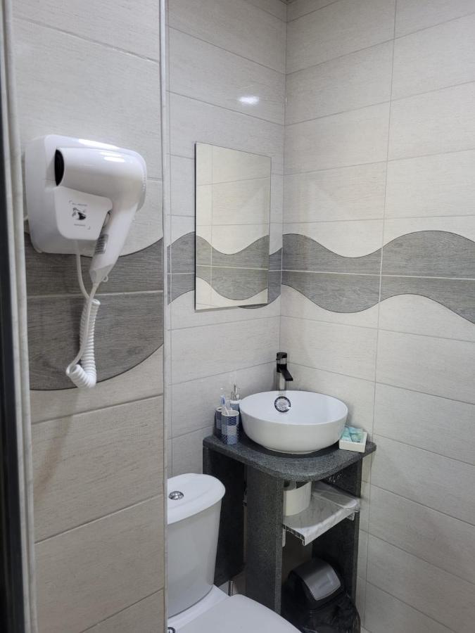 Rp Hotel  Yerevan Bagian luar foto